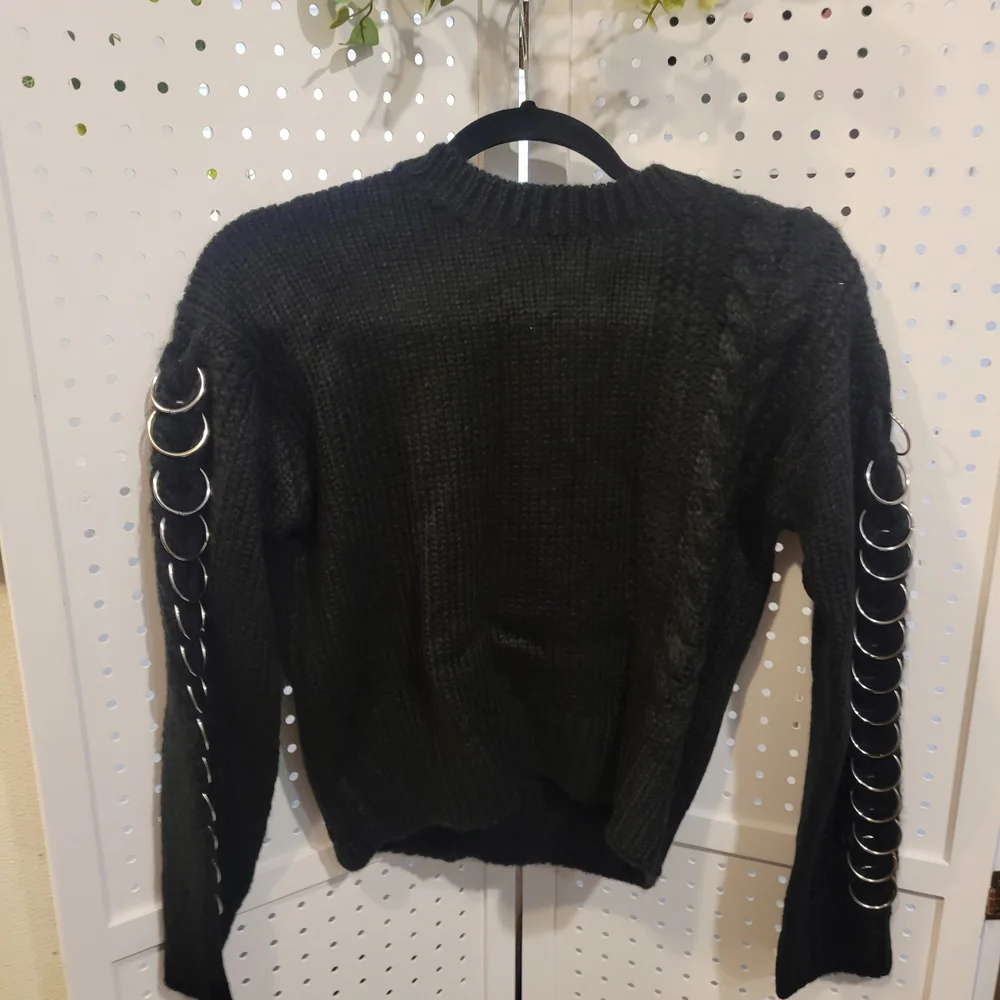 NWT SUNSET AND SPRING SILVER HOOP SLEEVE BLACK Gorgeous 😍 - Picture 2 of 5